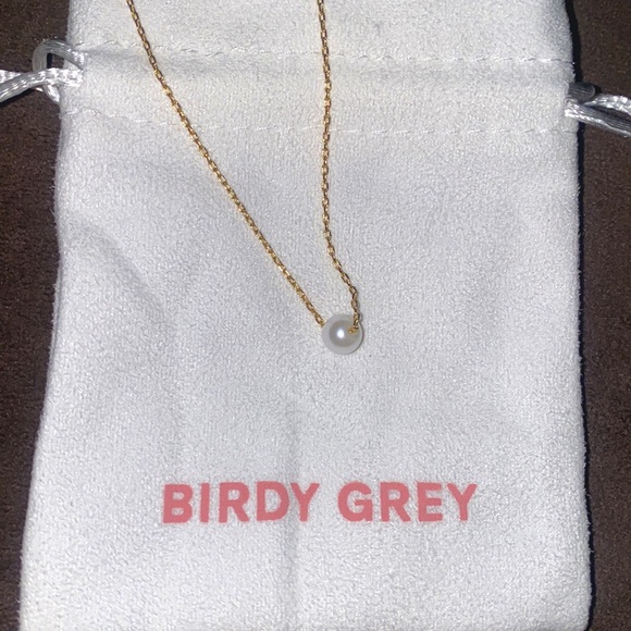 Birdy Grey gold and pearl necklace (price is negotiable) - Picture 2 of 5